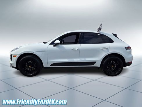 Used 2020 Porsche Macan AWD/4WD image 3