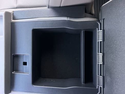 Used 2022 Ford F250 XL w/ Power Equipment Group image 27