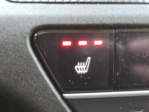 Used 2025 Honda CR-V EX image 9