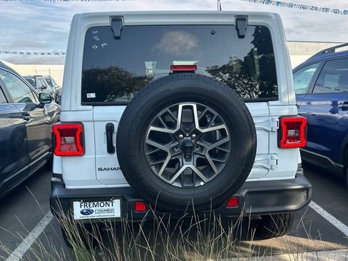 Used 2025 Jeep Wrangler Unlimited Sahara AWD/4WD image 6