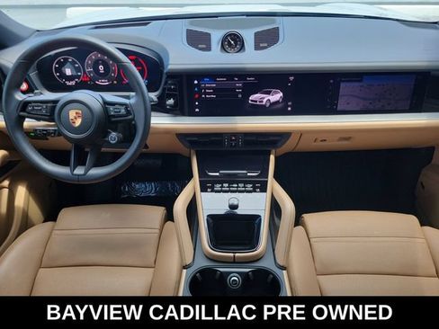 Used 2025 Porsche Cayenne Coupe AWD/4WD image 15