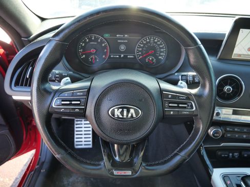 Used 2018 Kia Stinger GT2 image 26