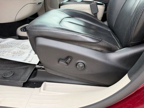 Used 2018 Chrysler Pacifica Touring-L Plus FWD image 21
