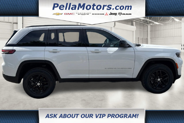 New 2026 Jeep Grand Cherokee Laredo X AWD/4WD image 2