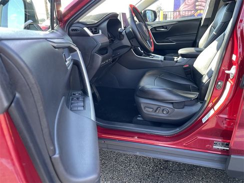Used 2024 Toyota RAV4 XLE w/ Convenience Package image 14