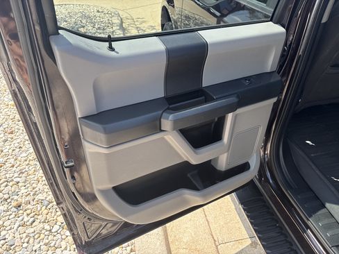 Used 2018 Ford F150 XL w/ Equipment Group 101A Mid AWD/4WD image 9