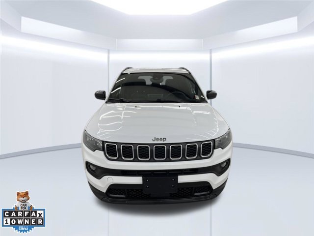 Used 2025 Jeep Compass Latitude AWD/4WD image 12