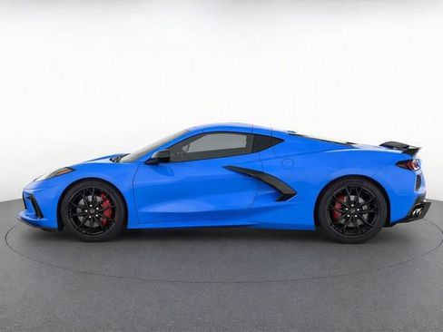 Used 2023 Chevrolet Corvette Stingray Preferred Cpe w/ Z51 Performance Package RWD image 3