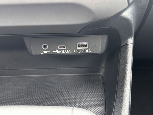 Used 2024 Subaru Crosstrek 2.0i Premium image 15