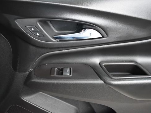 Used 2021 Chevrolet Equinox LT FWD image 20