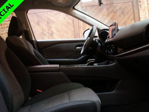 Used 2022 Nissan Rogue SV image 49