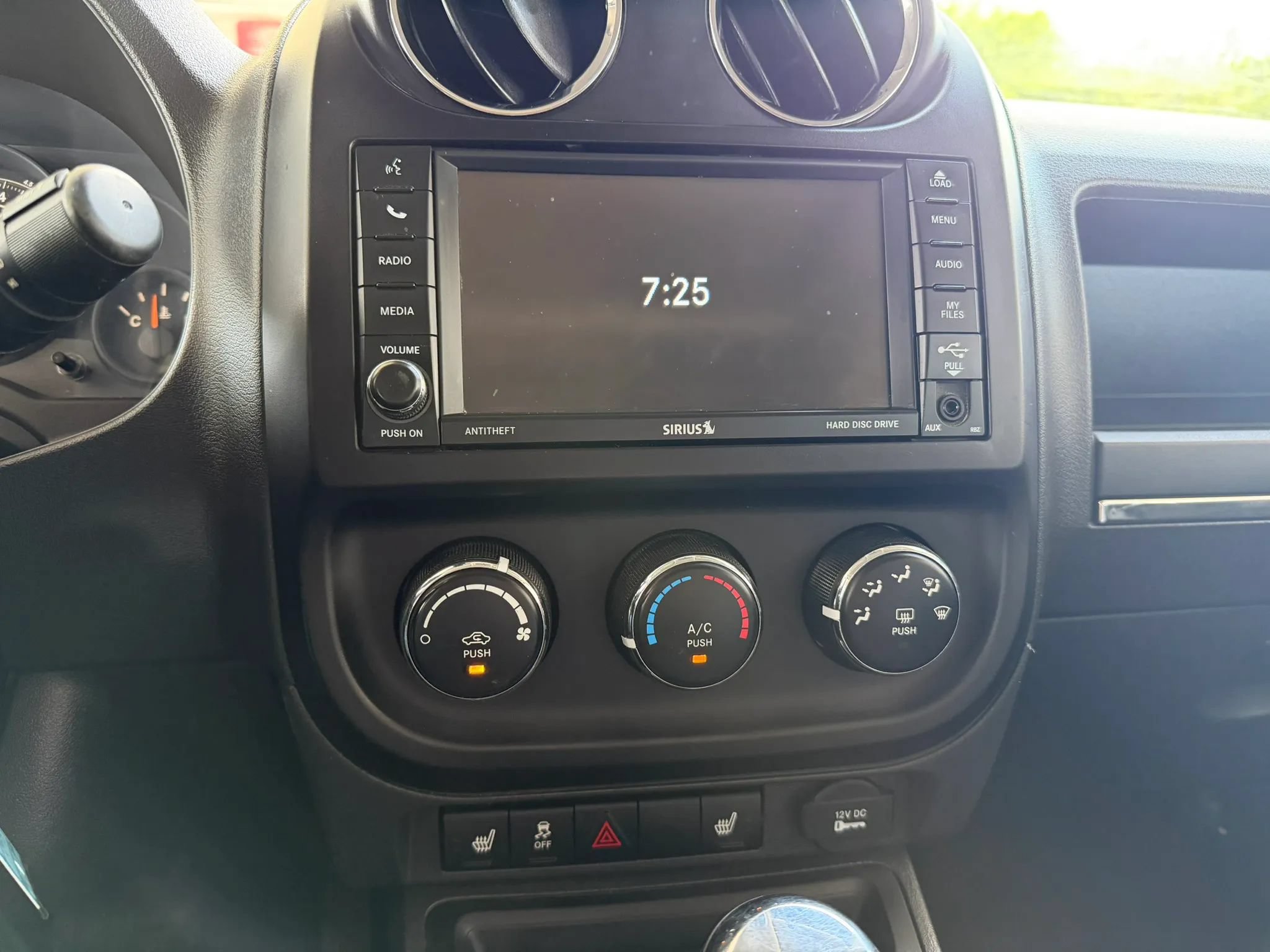 Used 2015 Jeep Patriot High Altitude AWD/4WD image 19