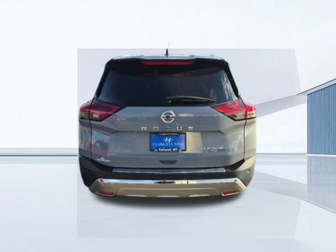 Used 2021 Nissan Rogue Platinum image 6
