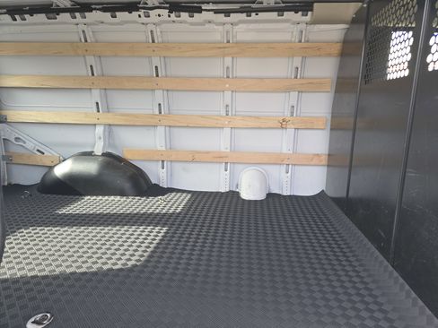 Used 2024 GMC Savana 2500 RWD 2500 135 w/ Driver Convenience Package image 14