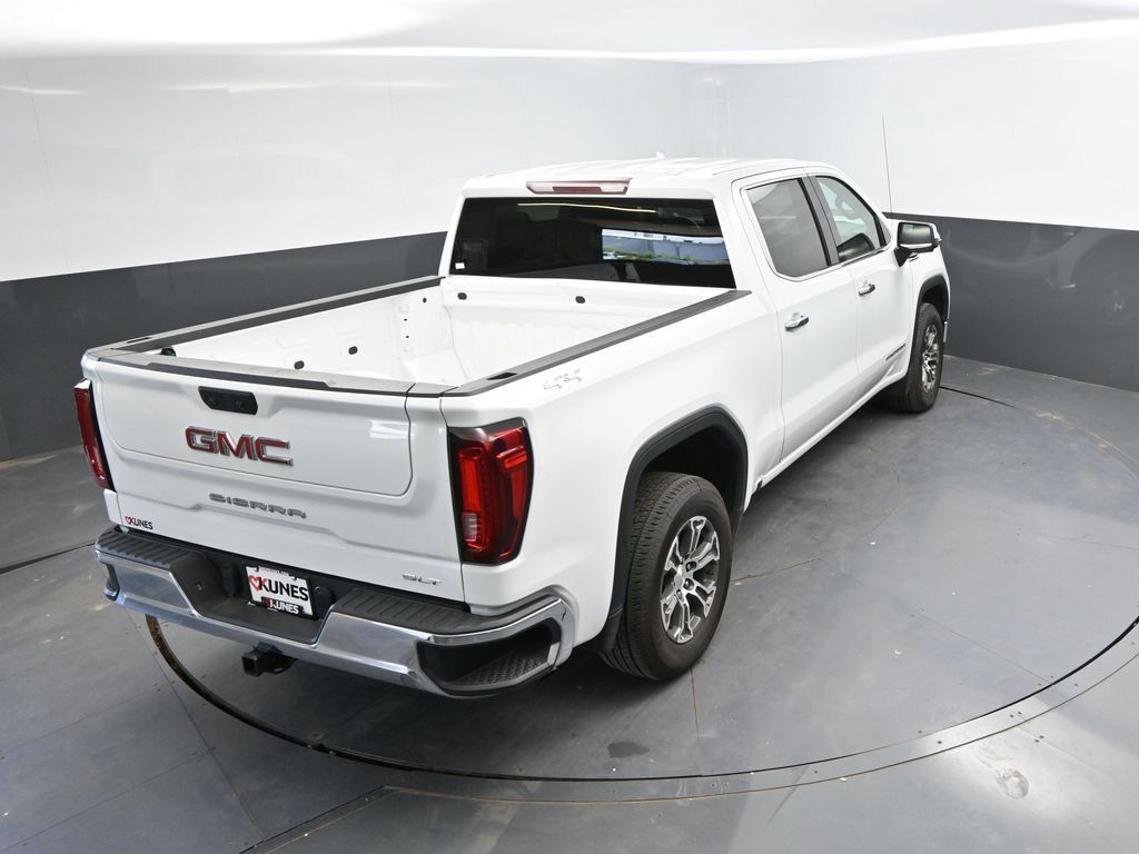 Used 2024 GMC Sierra 1500 SLT AWD/4WD image 32