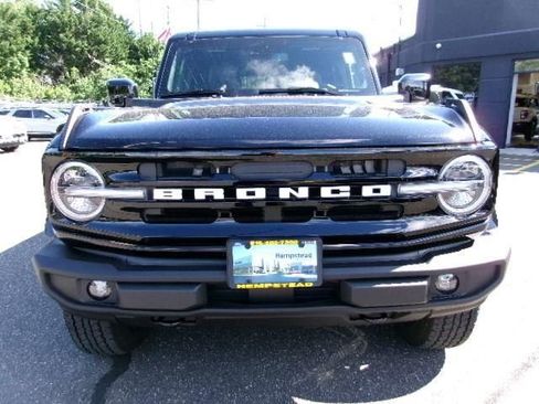 Certified 2025 Ford Bronco Outer Banks AWD/4WD image 2