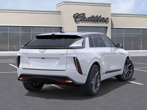 New 2026 Cadillac Lyriq V w/ Exterior Carbon Fiber Package image 4