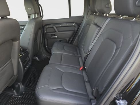 Used 2025 Land Rover Defender 110 S image 13