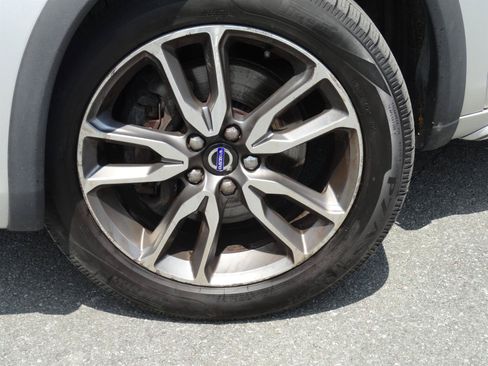 Used 2015 Volvo V60 T5 Cross Country w/ Protection Package AWD/4WD image 2