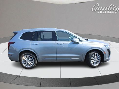 Used 2023 Cadillac XT6 Premium Luxury w/ Technology Package image 2