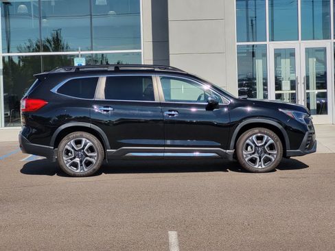 Used 2023 Subaru Ascent Touring AWD/4WD image 4