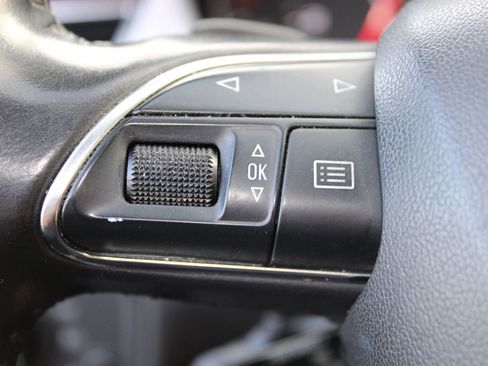 Used 2013 Audi A8 3.0T w/ Driver Assistance Pkg image 36