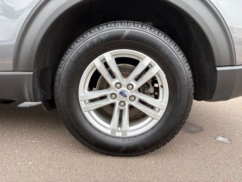 Used 2021 Ford Explorer XLT w/ Equipment Group 202A image 12