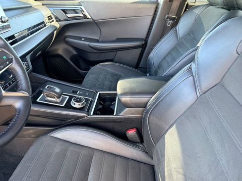 Used 2024 Mitsubishi Outlander SE image 23