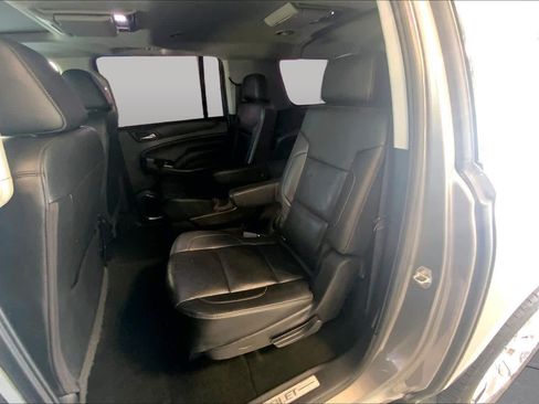 Used 2017 Chevrolet Suburban LT RWD image 20