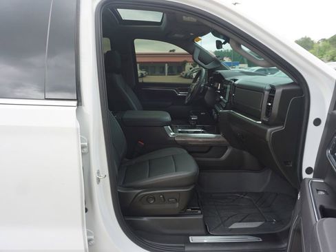 Used 2025 Chevrolet Silverado 1500 LTZ w/ LTZ Premium Package RWD image 17