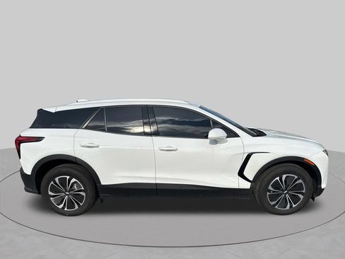 Used 2024 Chevrolet Blazer EV LT AWD/4WD image 4