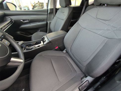 Certified 2026 Hyundai Tucson SE image 11