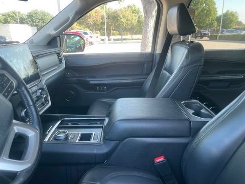 Used 2023 Ford Expedition Max XLT RWD image 5