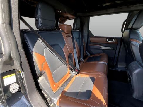 Used 2023 Ford Bronco Outer Banks AWD/4WD image 19