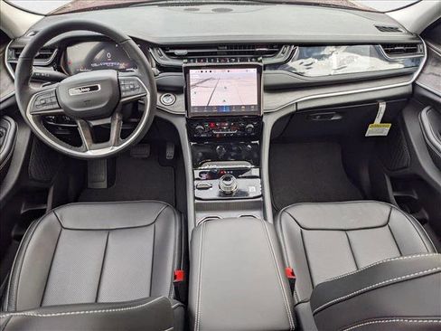 New 2024 Jeep Grand Cherokee L Limited w/ Luxury Tech Group II image 16