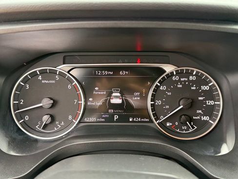 Used 2025 Nissan Rogue SV AWD/4WD image 13