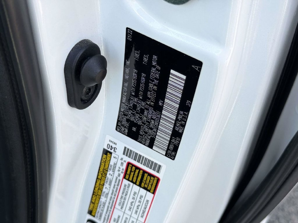 Used 2022 Toyota Sienna Platinum AWD/4WD image 26