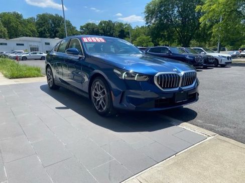 Used 2026 BMW 530i xDrive w/ Premium Package AWD/4WD image 5