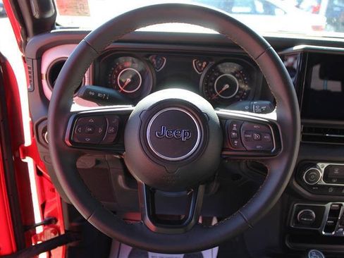 Used 2024 Jeep Wrangler Unlimited Sport AWD/4WD image 15