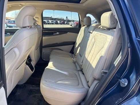 Used 2017 Lincoln MKX Reserve w/ Driver Assistance Package image 24