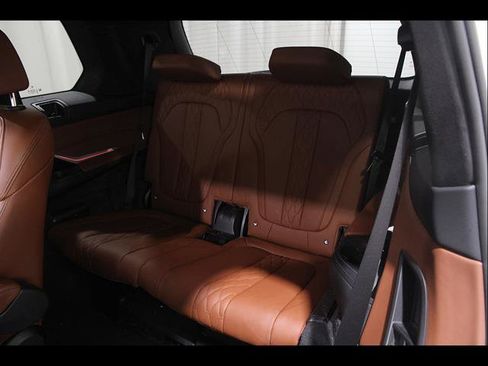 Used 2025 BMW X7 M60i AWD/4WD image 19