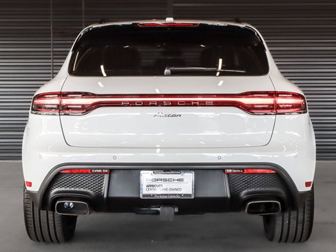 Used 2025 Porsche Macan image 9