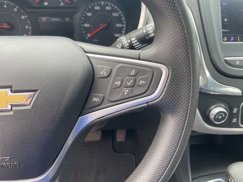 Used 2022 Chevrolet Equinox LS image 14