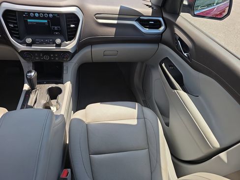 Used 2019 GMC Acadia SLT FWD image 16