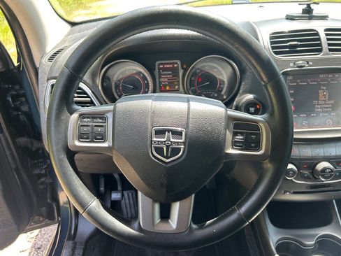 Used 2015 Dodge Journey Crossroad w/ Flexible Seating Group FWD image 9