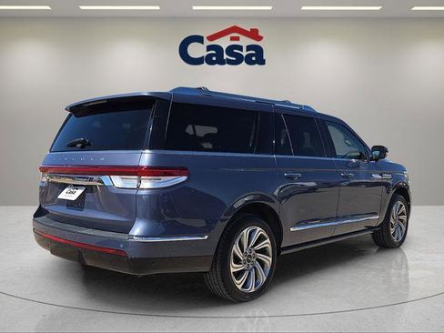 Used 2022 Lincoln Navigator L Reserve image 3