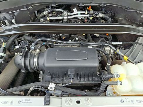 Used 2023 Ford Explorer Limited image 28