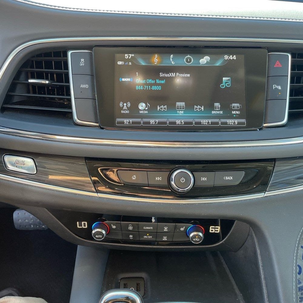 Used 2019 Buick Enclave Essence AWD/4WD image 9