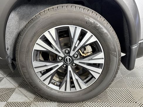 Used 2023 Nissan Rogue SV FWD image 35