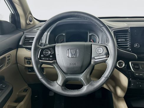 Used 2022 Honda Pilot Touring image 18